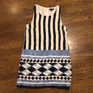 VeryJ printed Shift Dress. Size small